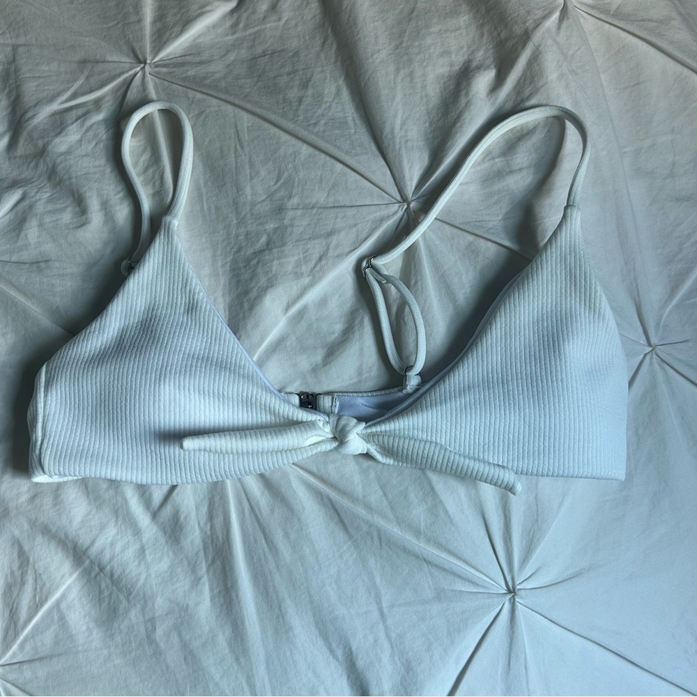 Shein NWOT White Clasped Swim Suit Top